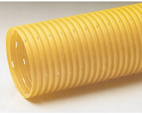 Žlutá drenážní trubka z plastu s otvory