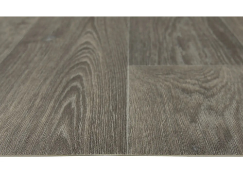 Detail vinylové podlahy s dřevěným vzhledem