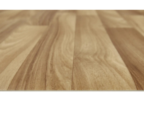 Detail vinylové podlahy s dřevěným vzhledem