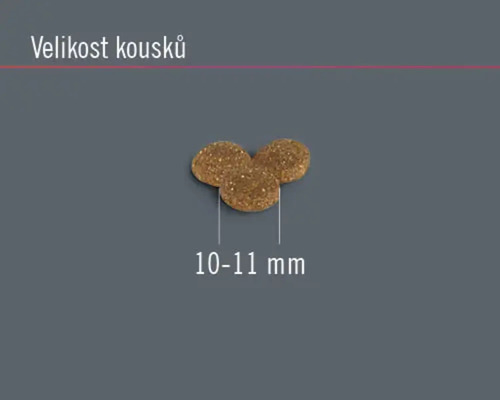 Tři kousky krmiva o velikosti 10 až 11 milimetrů.