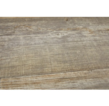 Detail laminátové podlahy s kresbou dřeva