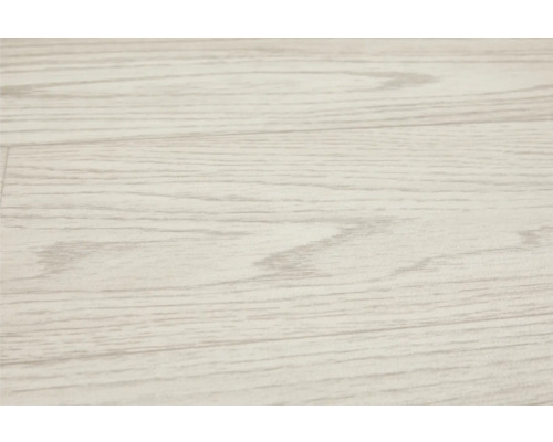 Detail laminátové podlahy s dřevěným vzhledem