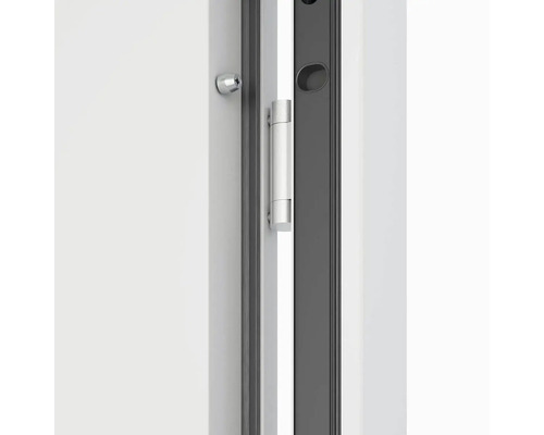 Detail okna s okenním kováním