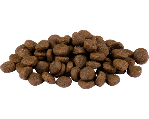 Hromada suchého krmiva pro psy