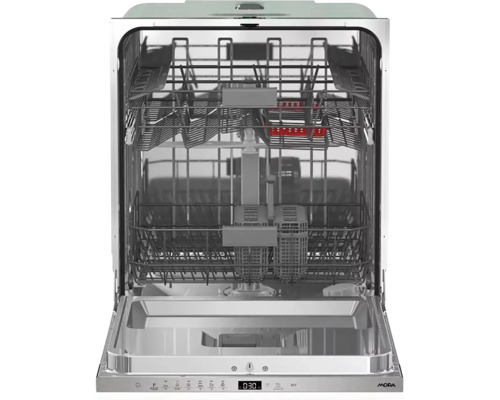 Otevřená myčka nádobí s koši na nádobí