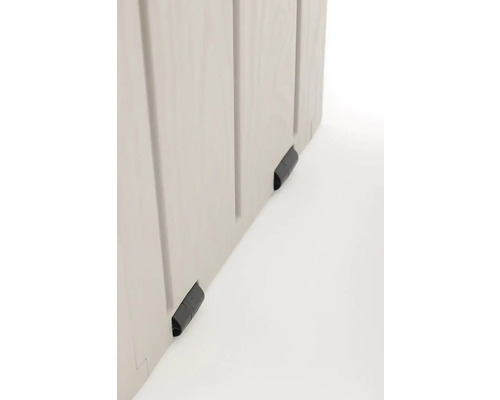 Detailní pohled na zahradní box s body kontaktu se zemí.