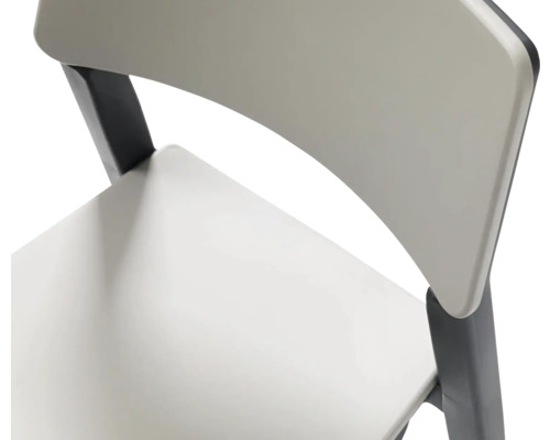 Detail sedáku a opěradla skládací židle