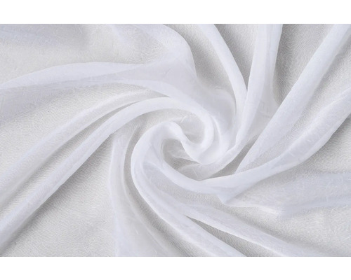 Bílá záclonová látka, lehce průhledná.