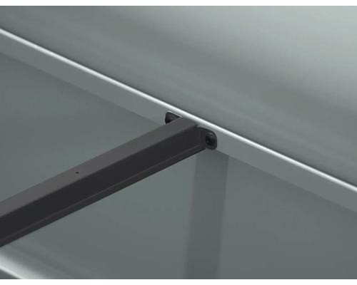 Detail ocelového rámu se šroubovým upevněním