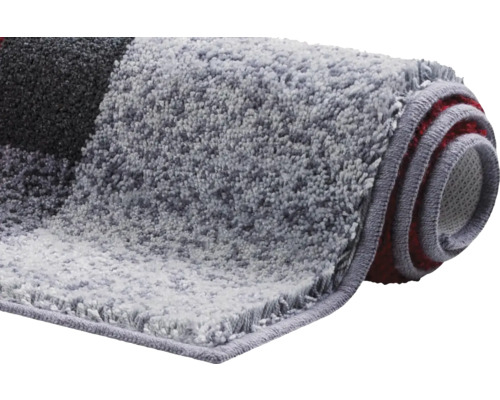 Srolovaná koupelnová předložka se vzorem