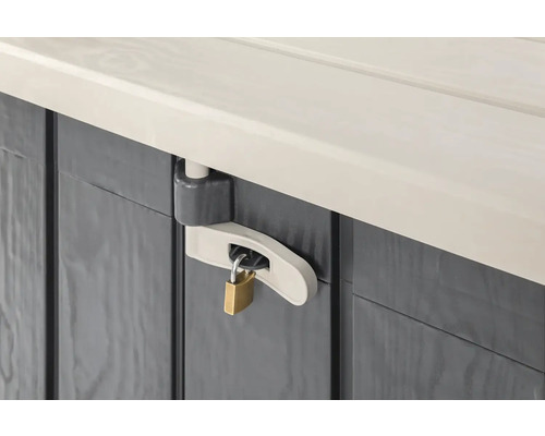 Detail uzamykatelné zahradní bedny