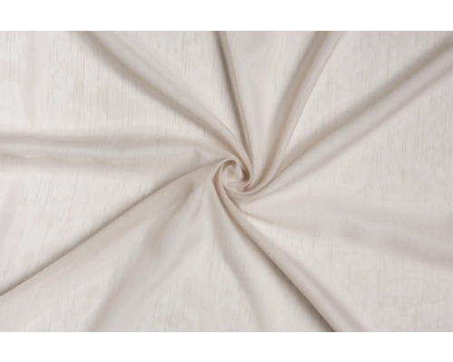 Textilní látka se subtilní strukturou a drapovanými záhyby