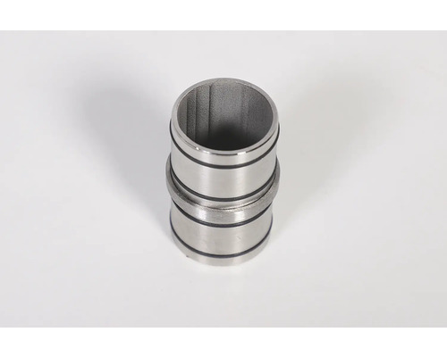 Kovová trubková spojka s těsněními