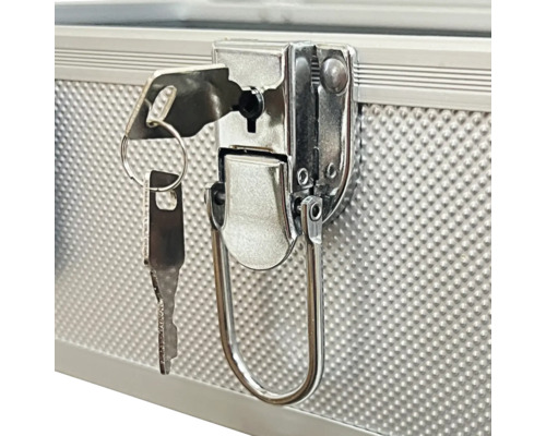 Uzamčený kufřík na nářadí s klíčem