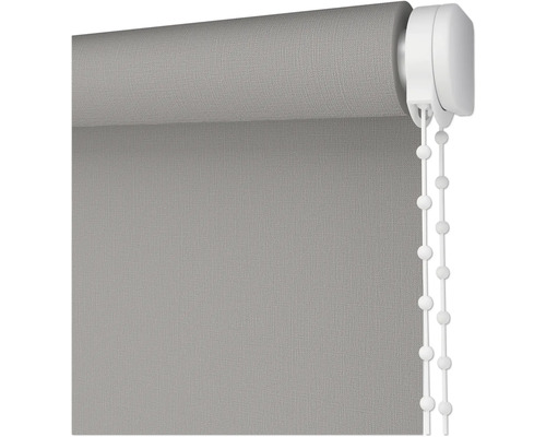 Šedá roleta s řetízkovým ovládáním pro dekoraci oken