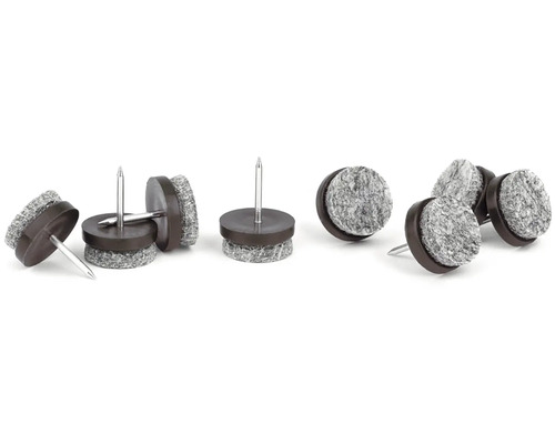 Několik hnědých plstěných kluzáků s hřebíkem