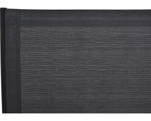 Detailní záběr balkonové zástěny vyrobené z látky