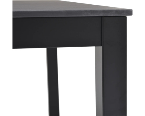 Detail stolu s deskou a nohami