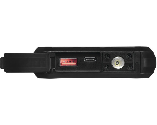 Porty černého elektronického zařízení s USB, USB-C a světelným zdrojem