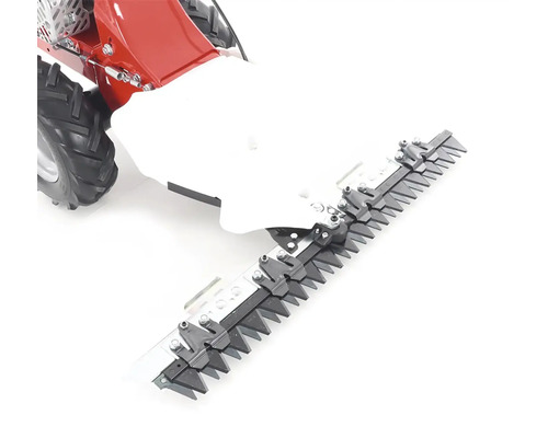 Detailní pohled na žací lištu motorové sekačky.