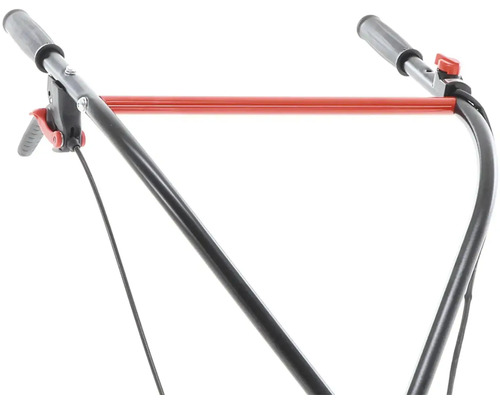 Detail řídítek motorového kultivátoru