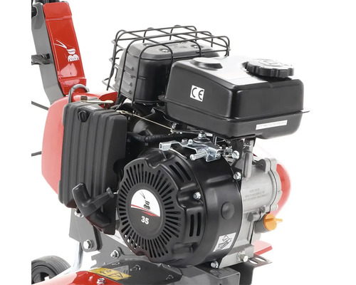 Detail motoru zahradní frézy