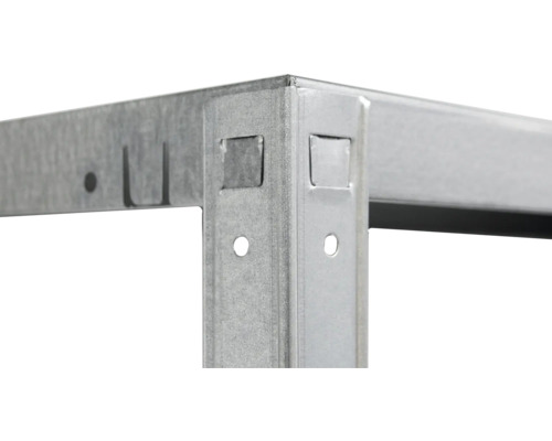 Detail kovového regálu