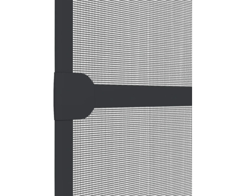 Detailní pohled na síť proti hmyzu s rámem