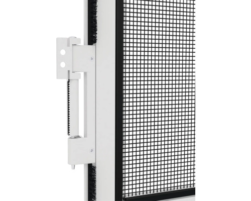 Detailní pohled na okno proti hmyzu s rámem a mřížkou