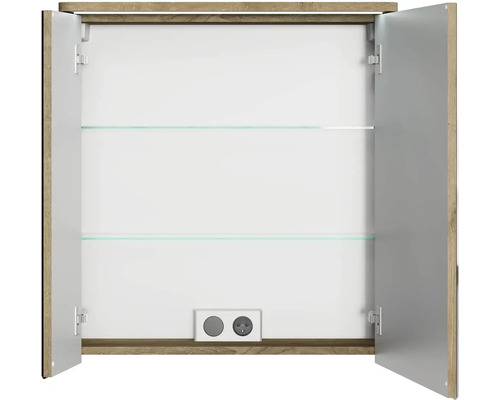 Otevřená zrcadlová skříňka se dvěma skleněnými policemi a zásuvkou