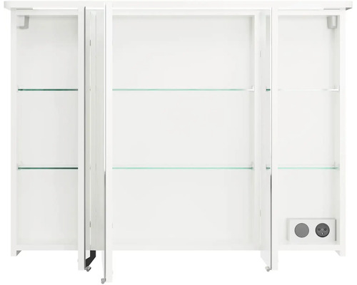 Otevřená bílá zrcadlová skříňka se skleněnými policemi a zásuvkami