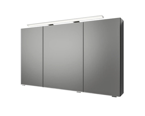 Zrcadlová skříňka se třemi dvířky a osvětlením