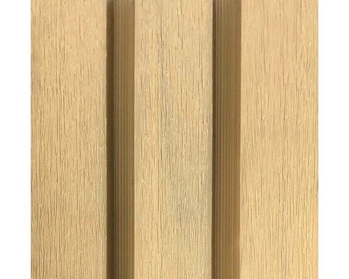 Detail dřevěného obkladu s perem a drážkou