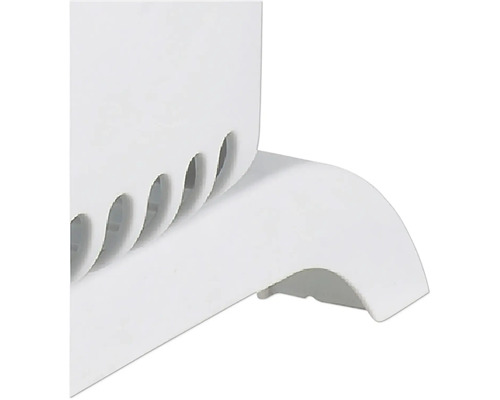 Detailní pohled na radiátor s větracími otvory