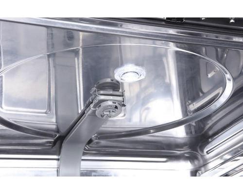 Vnitřek myčky s osvětlením