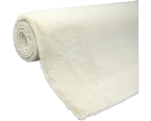 Srolovaný koberec z umělé kožešiny