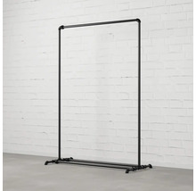 Věšák na oblečení z kovové trubky