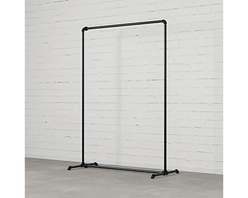 Kovový věšák na oblečení