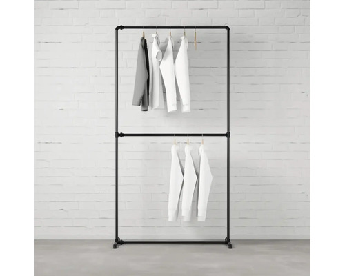 Kovový věšák na oblečení se dvěma tyčemi pro uložení oděvů