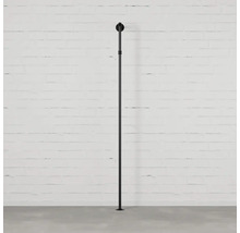 Černá šatní tyč pro montáž na stěnu