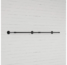 Černá šatní tyč pro montáž na stěnu