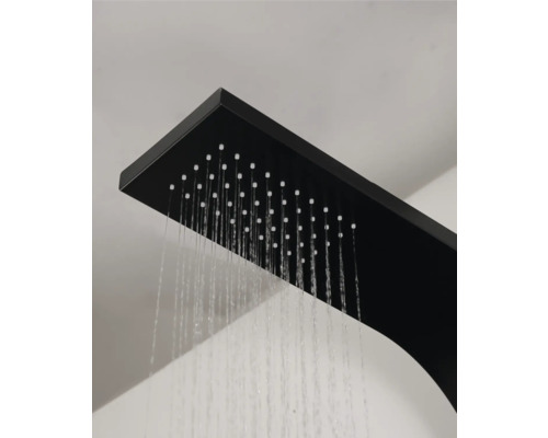 Obdélníková sprchová hlavice s proudem vody