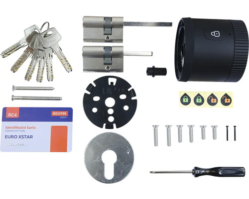 Sada chytrého zámku s vložkami zámku, klíči, montážním materiálem a šroubovákem