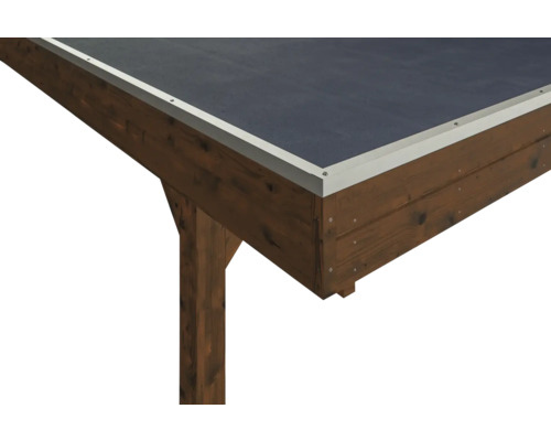 Detail dřevěné pergoly s plochou střechou