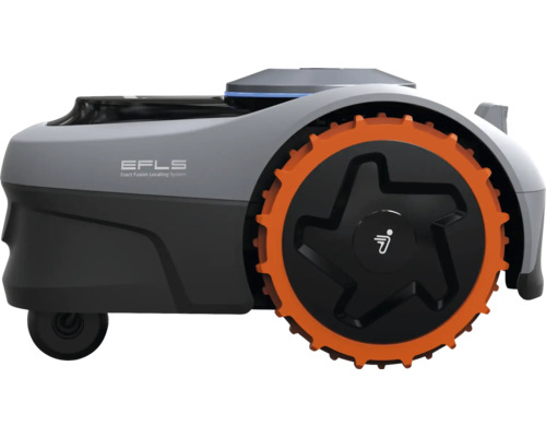 Boční pohled na robotickou sekačku