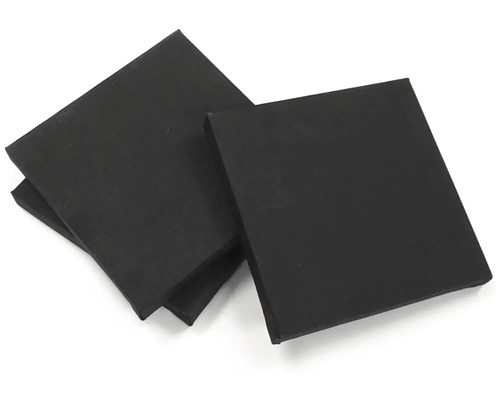 Tři čtvercová plátna pro umělecké potřeby