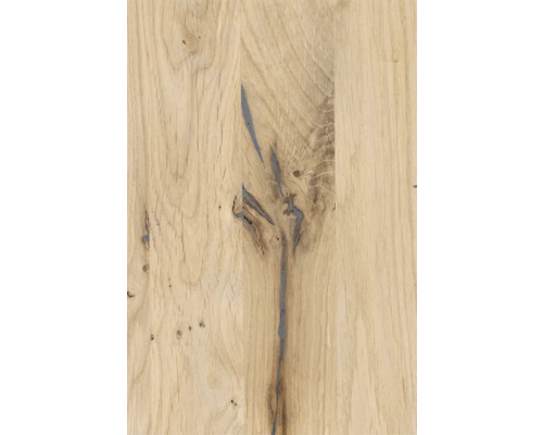 Detailní záběr dřevěné desky s kresbou dřeva