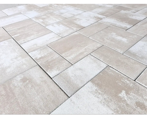 Zámková dlažba betonová MARMOLA 6 cm kamelo Položená betonová dlažba