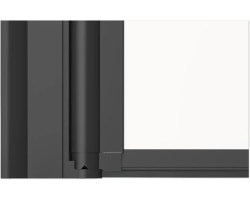 Detail okna s rámem