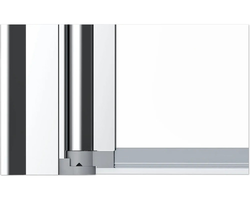 Detailní pohled na sprchový kout s kovovými prvky